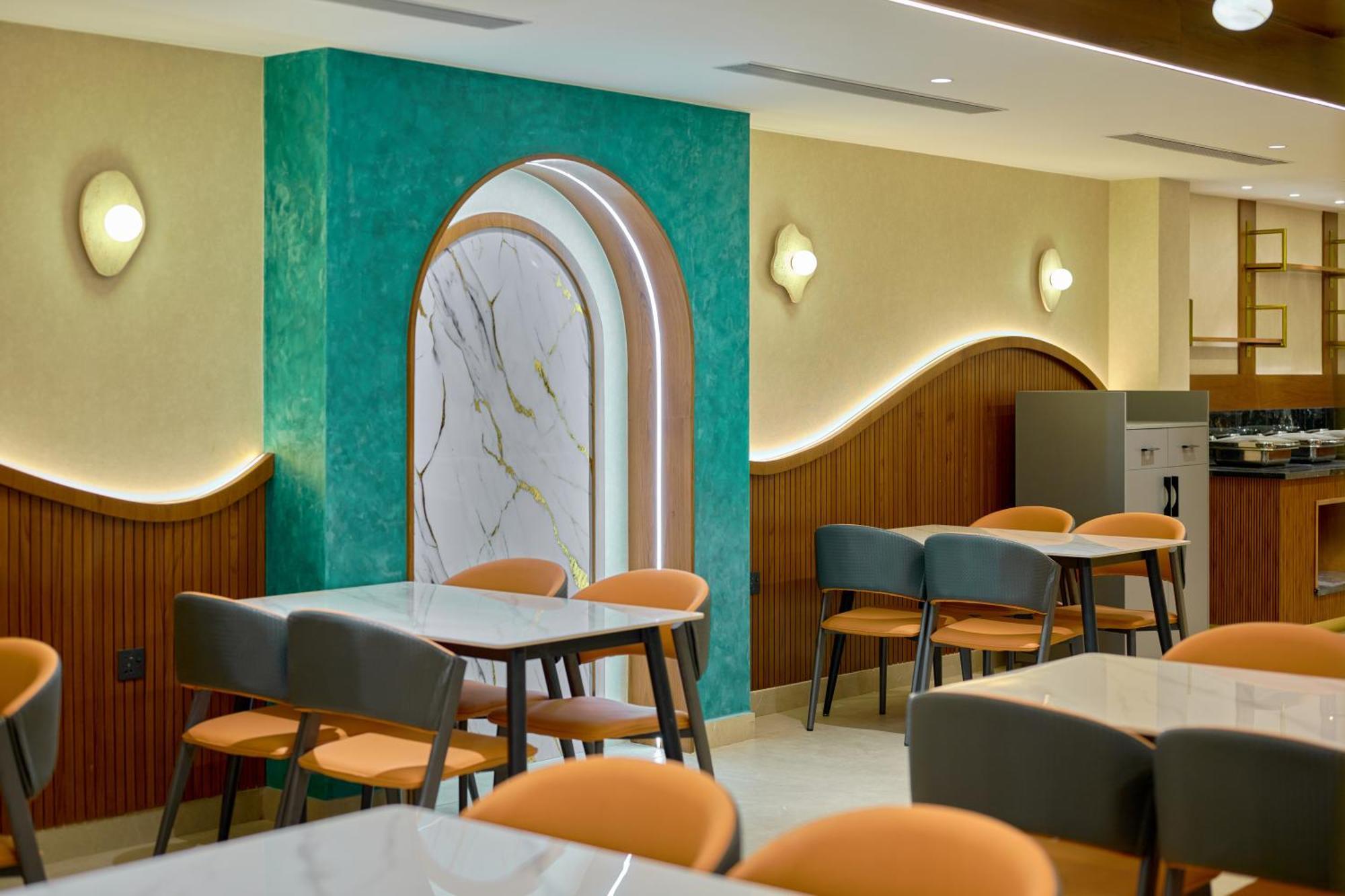 Kowju Airport Hotel Calicut Kondotty Exteriör bild