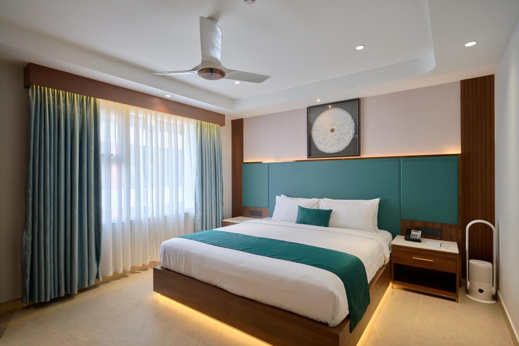 Kowju Airport Hotel Calicut Kondotty Exteriör bild