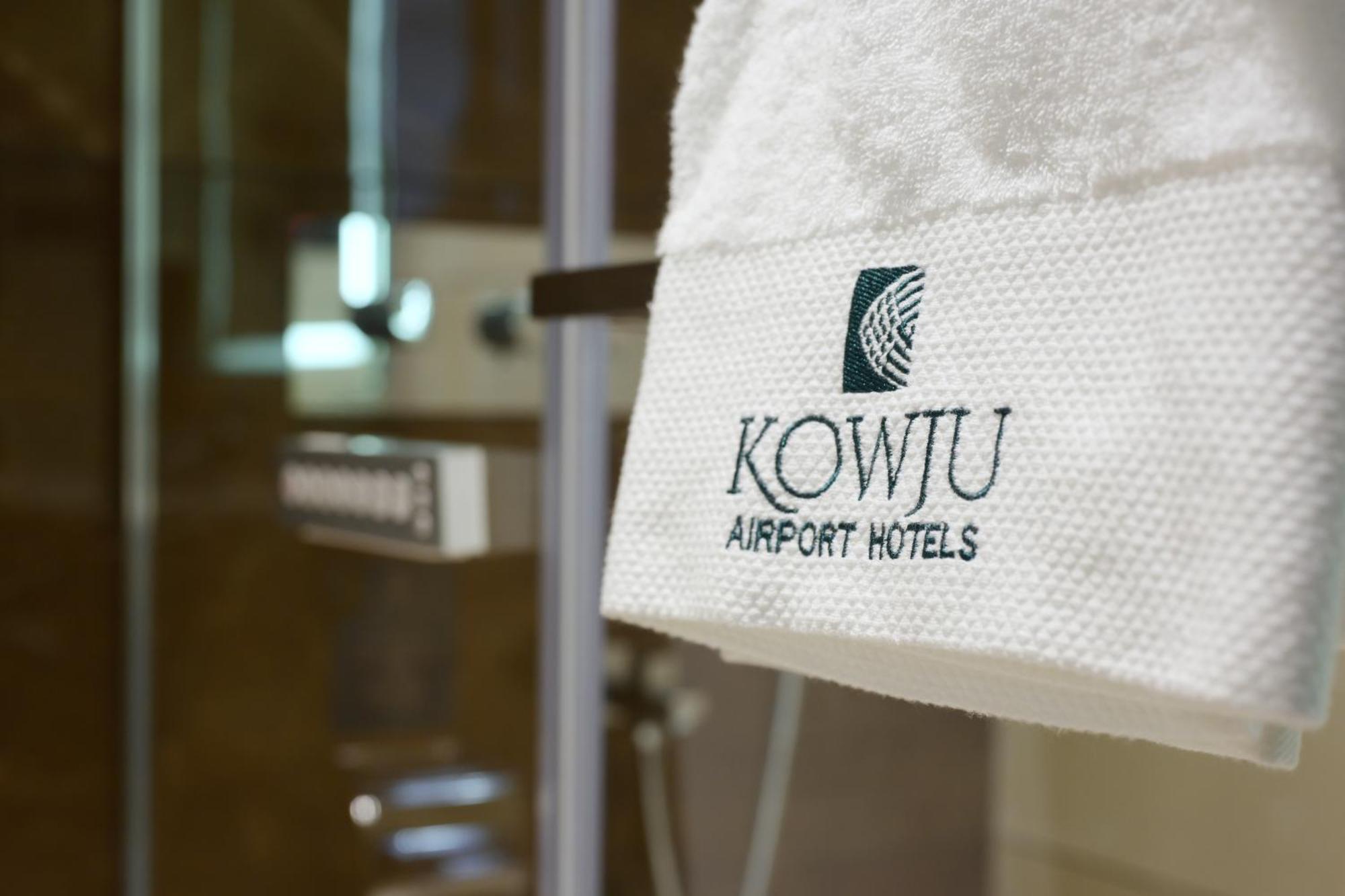 Kowju Airport Hotel Calicut Kondotty Exteriör bild