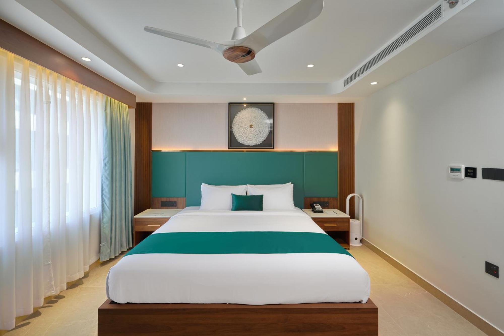 Kowju Airport Hotel Calicut Kondotty Exteriör bild